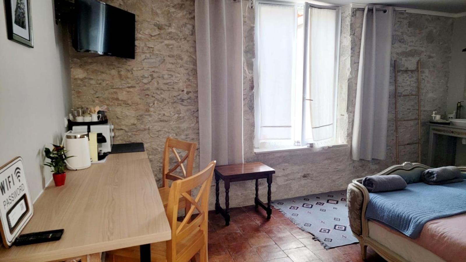 Decouvrez Une Ancienne Maison De Drapier Du XVII Siecle Au Coeur De Bastide Carcassonne Room photo